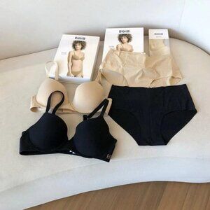 Wolford Pure Thin Sexy Elastic Cup Bra